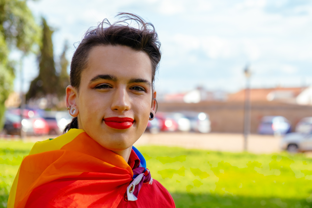 „Nem queer, pánromantikus meleg”