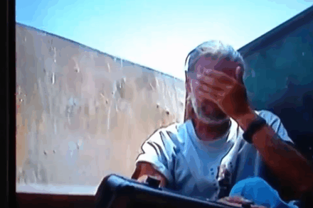 A hajléktalan, aki 100 000 dollárt talált és mégis elveszített mindent: mit tanít ez nekünk?