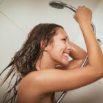 Tényleg veszélyes a forró zuhany?