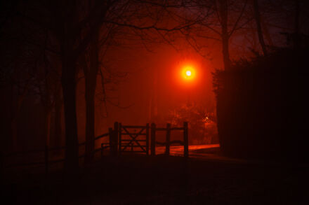 Miért van egyre több piros utcai lámpa az európai városokban?