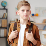 Veszélyes lehet a büszke sulis fotó? Egy nyomozó elárulta, mire figyelj, mielőtt posztolnál