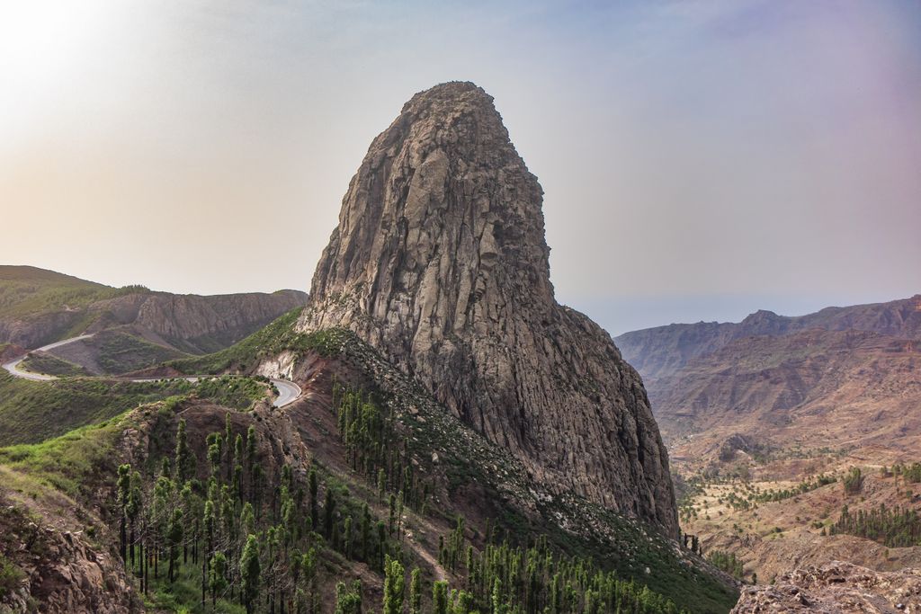 La Gomera: a Kanári-szigetek csendesebb arca, ahol fekete homok és ködös erdők várnak